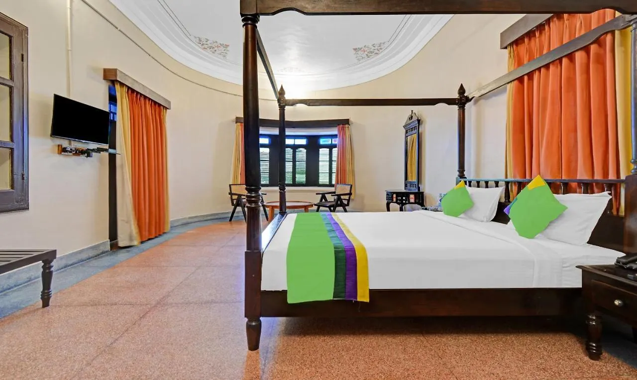 Hotel Treebo The Regal House, Near Fateh Sagar Lake Udajpur